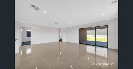 Stylish & Spacious Family Living in Pakenham - Photo 2