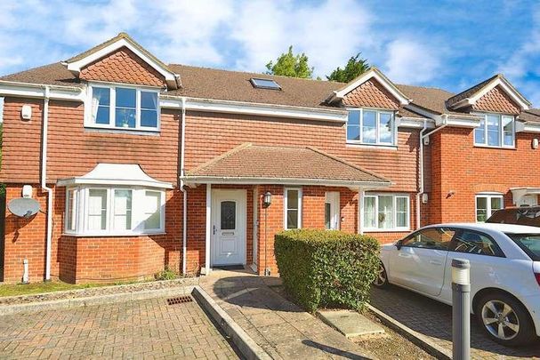 Meadowbank Close, Amersham, HP7 - Photo 1