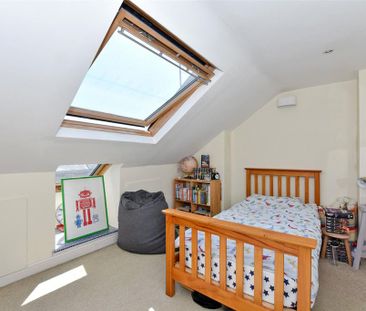 4 bedroom terraced house to rent - Photo 5