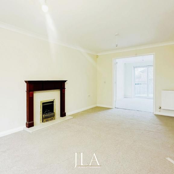 6 bedroom detached house to rent - Photo 1