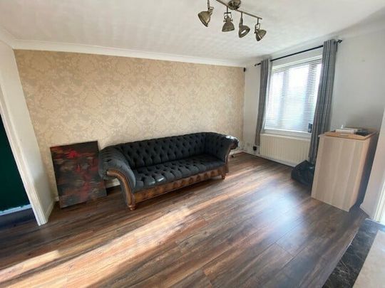 Holst Crescent - Photo 1