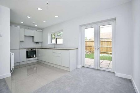 Brighton Road, Salfords, Redhill, Surrey, RH1 - Photo 3