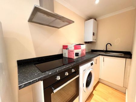 Studio to rent - Photo 3