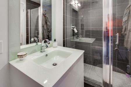 For Lease - 111 St Clair Avenue Unit# 906, Toronto, Ontario - Photo 3