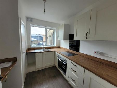 2 bedroom apartment to rent - Photo 4