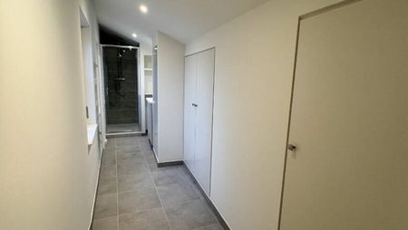 Beau F2 neuf - parking - Photo 4