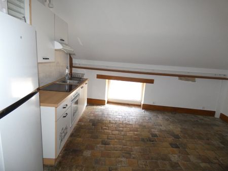 Location Appartement 3 pièces 76m² BEAUNE 21200 - Photo 2