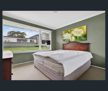 Spacious Family Living with Versatile Retreat in a Lifestyle Location - Photo 6