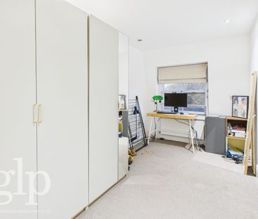 3 Bedroom Apartment, Park Road, Marylebone, NW1 - Photo 2