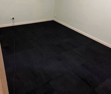 Renovated 2 b/r Footscray - park view - Photo 3