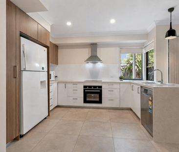 Modern Townhouse in Secure Complex - Photo 4