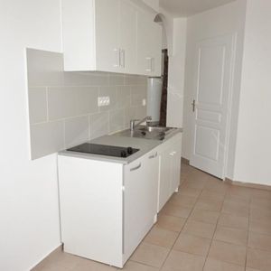 Location Appartement P2 Sens - Photo 2