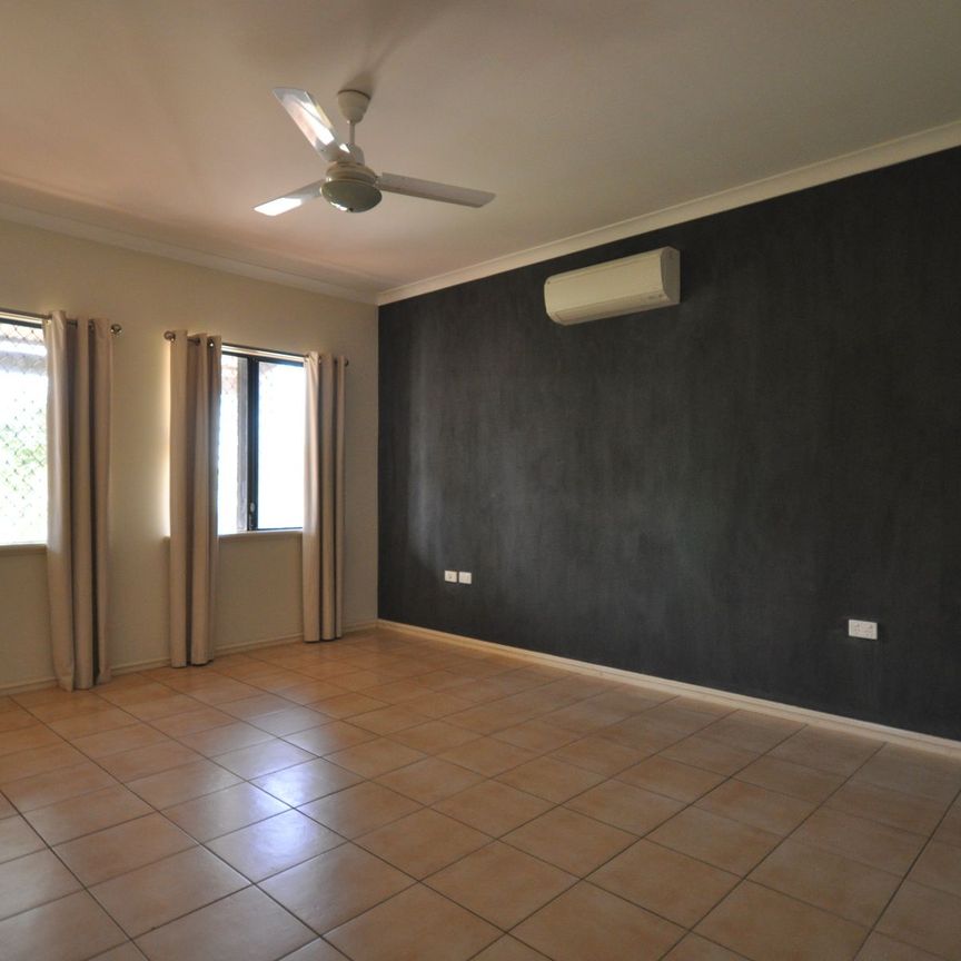 Relaxed Living with Pool & Outdoor Entertaining - Photo 1