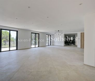 Maison • Aix-en-Provence - Photo 2