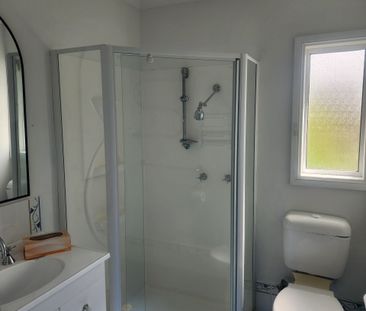 Two bedroom Home! - Photo 4