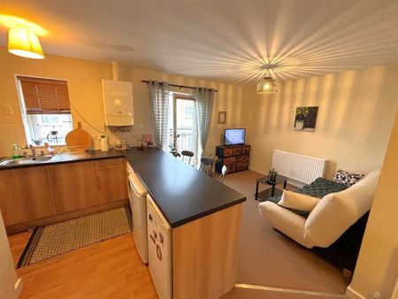 2 bedroom apartment to rent - Photo 4