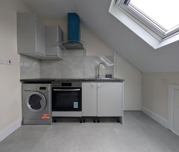 Kingsley Road, Hounslow - Photo 3