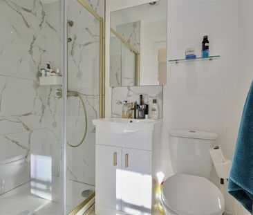 3 bedroom Student Flat to rent in Ridley Place, Newcastle Upon Tyne - Photo 2