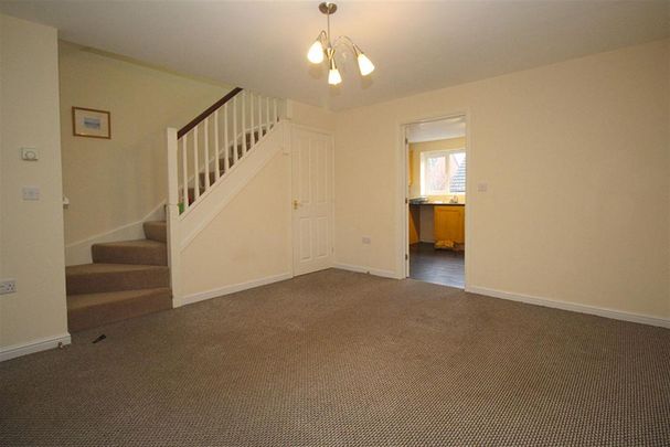 3 bedroom semi-detached house to rent - Photo 1