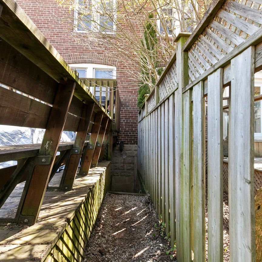 For Lease - 178 Douglas Avenue Unit# Lower, Toronto, Ontario - Photo 1