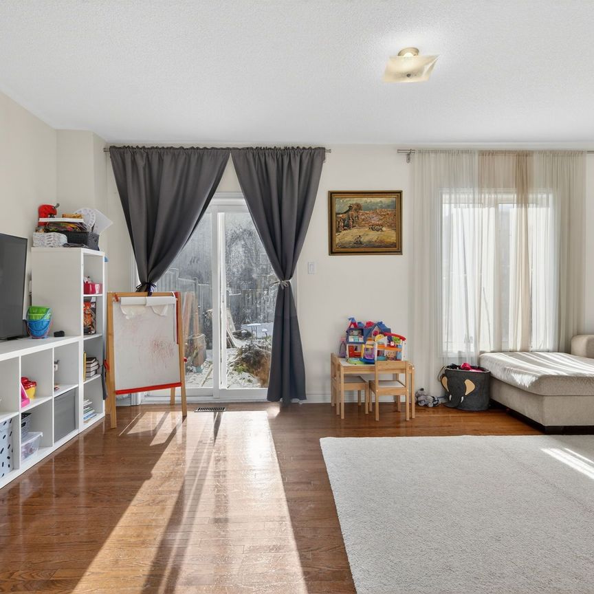 For Lease - 101 Sir Sanford Fleming Way, Vaughan, Ontario - Photo 1