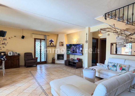Villa unifamiliare via delle Camelie, Lido dei Pini, Anzio - Foto 1