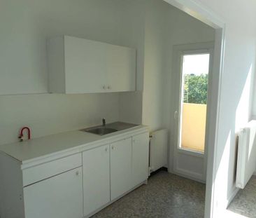 Location Appartement 2 pièces 47m² MONTPELLIER 34090 - Photo 3
