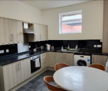 Room in a Shared House, Cross Street, LS15 - Photo 3