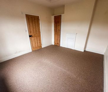 2 bedroom semi-detached house to rent - Photo 6