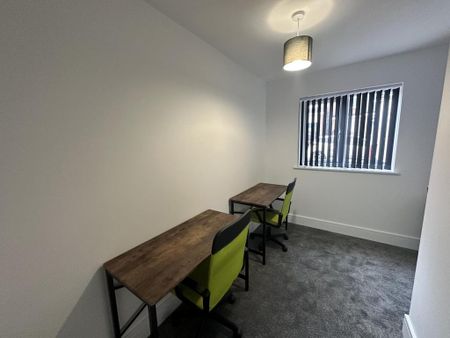 5 bedroom semi-detached house to rent - Photo 5