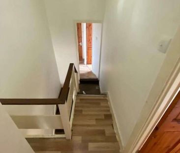 Mitcham Road, London, E6 - Photo 4