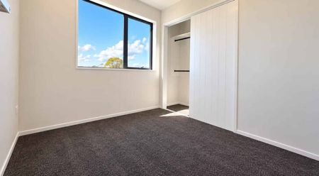 Brand New 3-Bedroom Townhouse, 1.5 Bathrooms - Photo 3