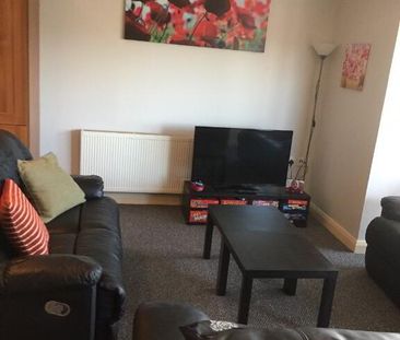 3 Montague Court (Student Let), Portstewart, BT55 7SY - Photo 2