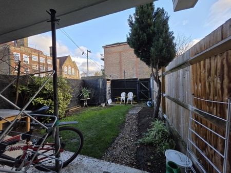 Crewkerne Court, Bolingbroke Walk, Battersea, SW11, Property for rent - Photo 4