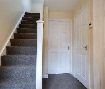 2 bedroom end of terrace house to rent - Photo 2