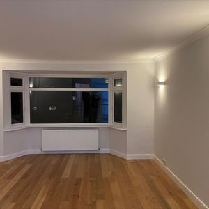 3 Bed Flat, Golders Green, NW11 - Photo 2