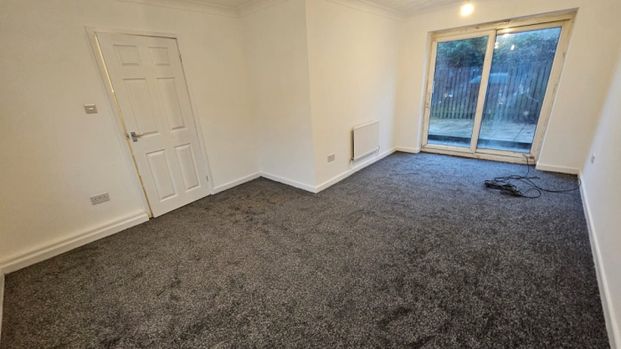 3 bed Semi-Detached - To Let - Photo 1