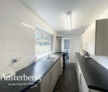 2 bedroom terraced house to rent - Photo 3