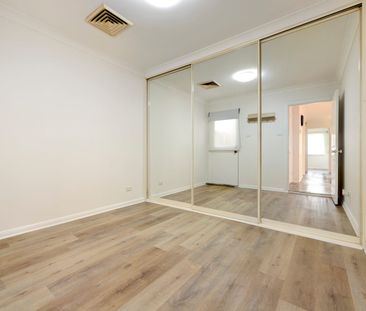 Well Proportioned 3 Bedroom Home in the heart of Sydenham - Photo 3