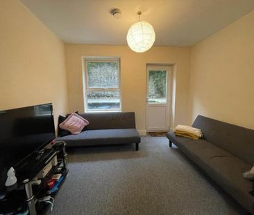 5 bedroom house to rent - Photo 1