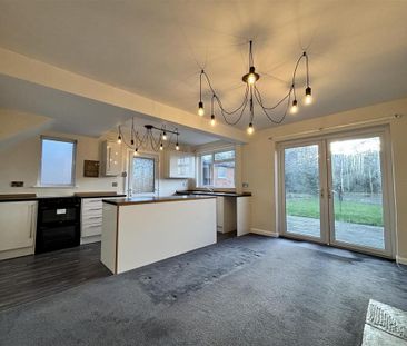 3 bedroom semi-detached house to rent - Photo 6