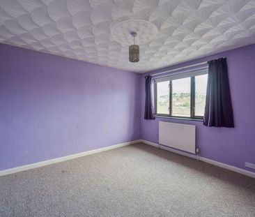 4 bedroom detached house to rent - Photo 4