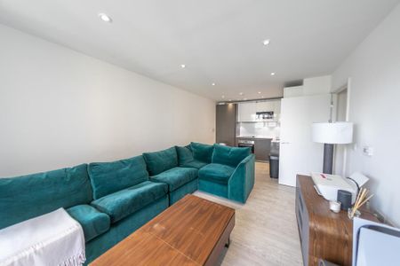 2 bedroom flat to rent - Photo 3