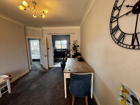 3 bedroom apartment to rent - Photo 2