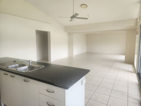 Large Family Home on Acerage - Photo 3