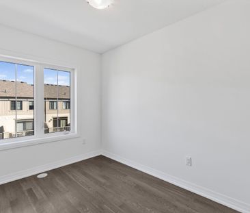 For Lease - 9 Lilac Lane, Thorold, Ontario - Photo 4