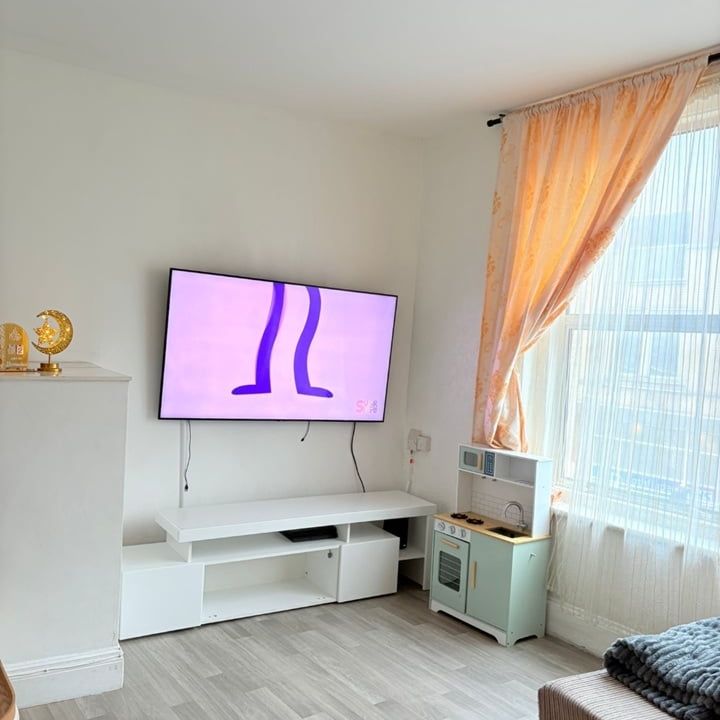 2 Bed Flat, High Road, NW10 - Photo 1