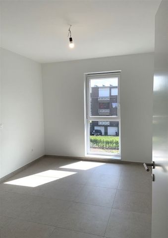 Nieuwbouwappartement met 2 slaapkamers, terras en autostaanplaats. - Foto 5