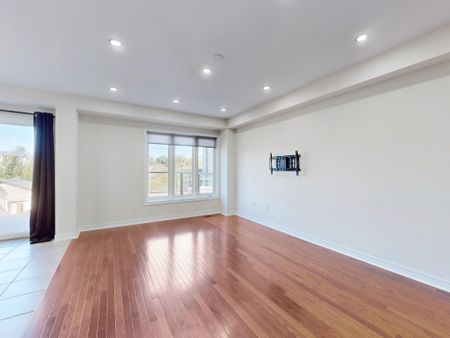 For Lease - 1192 Mary-Lou Street, Innisfil, Ontario - Photo 2