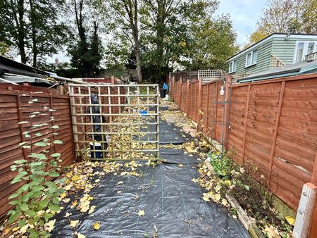 2 bedroom terraced house to rent - Photo 3